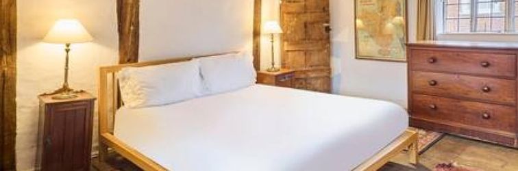 Lain-lain Host Stay The Bell House