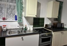 Others 5 Stunning 3-bed House in Burnley