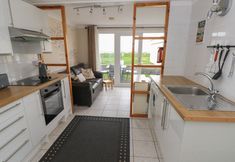 Others 6 Shipwreck Chalet