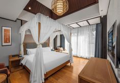 Others 5 CD YUEN CHI