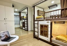 Lain-lain 7 Dorms Bui Vien