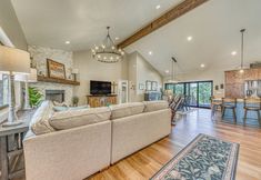 Others 2 Spacious Ruidoso Home: Hike, Golf, Ski & More!