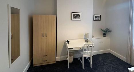 Others 2 Apartment - Sleeps 3 - Pet Friendly - Parking