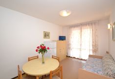 Others 7 Luminous Apartment Just Next to the Beach