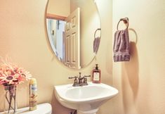 其他 7 Lovely Dundee Home w/ Private Yard & Fire Pit!