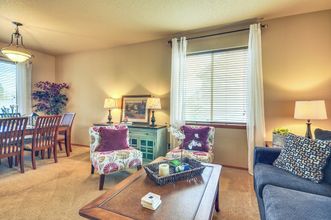 Others 4 Lovely Dundee Home w/ Private Yard & Fire Pit!