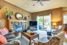 其他 Lovely Dundee Home w/ Private Yard & Fire Pit!