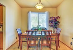 其他 5 Lovely Dundee Home w/ Private Yard & Fire Pit!