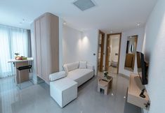 Others 5 The Public Ortakoy