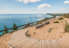 Others 2 2BDR Loft Suite Golf Course Condo 5549