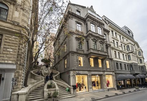 Others DeCamondo Residence