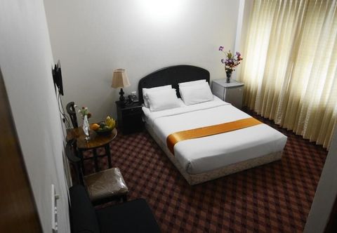 Others Hotel Holiday Xpress