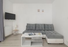 Others 5 Bażantów Studio Katowice by Renters