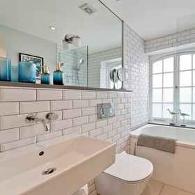 Room 1 อพาร์ทเมนต์ 2 ห้องนอนสวยงาม โนตติ้งฮิลล์, โรงแรม & ที่พัก International Society of Ultrasound in Obstetrics and Gynecology (ISUOG)