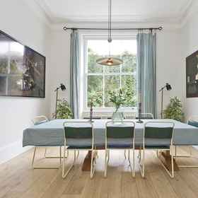 Room 1 Gorgeous Stylish Interior Designed 5 Bed Home in Holland Park - Superb Location, Khách sạn Turnham Green