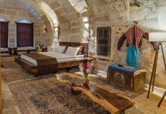 其他 5 Theodora Village