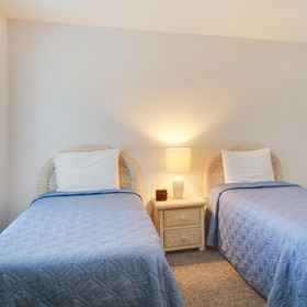 Room 1 อามาเดอุส 6, โรงแรม & ที่พัก Eckerd College