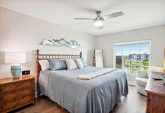 Others 3 Harbourside 7718- Premier