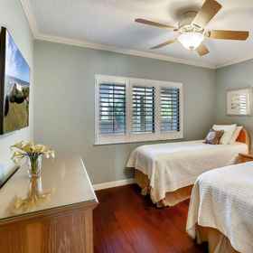 Room 1 Land's End 11-204 Beach Front, Eckerd College Hotels