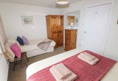 อื่นๆ 2 Ewenny Cottage