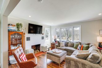 Others 4 Saugerties Farmhouse: Sauna & Countryside Views