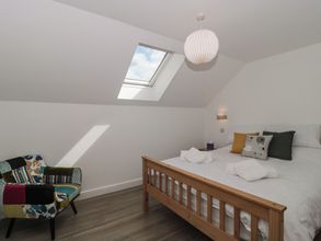 Others 4 The Stables