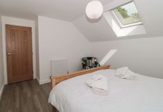 Others 5 The Stables