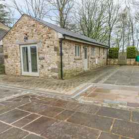 Primary image1舵手飯店,Garstang Dental Referral Practice飯店