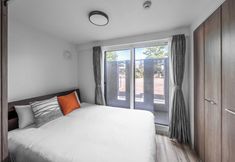 Others 5 SERAPHIC 101