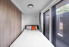 Others 3 SERAPHIC 101