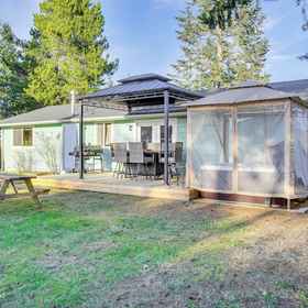 Primary image 1 Charming Arlington Home w/ Hot Tub & Fenced Yard!, Washington Hotels