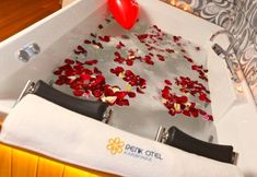 อื่นๆ 4 Renk Otel Karşıyaka