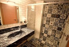 Others 6 Renk Otel Karşıyaka