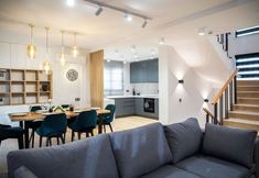 Others 4 Antique Hills