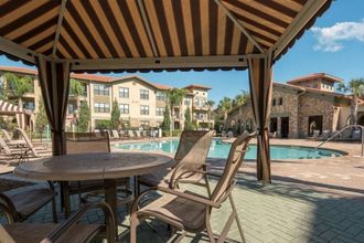 Khác 4 Radiant Condo 3 Bedroom Condo by RedAwning