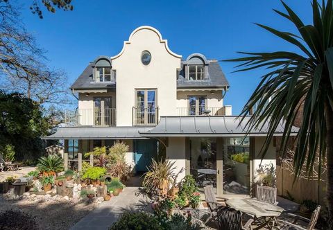 Others Captivating 7-bed House in Bristol