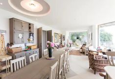 Others 7 Captivating 7-bed House in Bristol