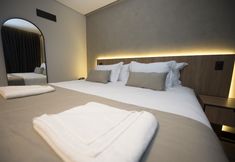 Others 7 Pinot Hotel