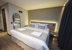 Others 6 Pinot Hotel