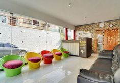 Others 5 iROOMZ Rich Queen House Cottage