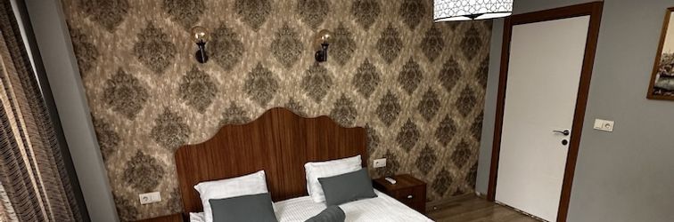 Others Capitol Suit Apart