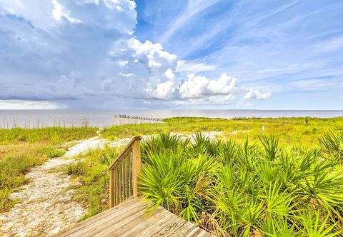 Others Near State Parks: Carrabelle Home w/ Beach Access!