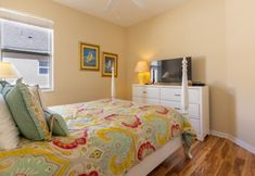 其他 7 Cozy 4 Bed Pool Home With Spa 4 Bedroom Home by RedAwning