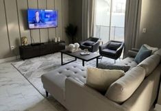 Others 3 Relaxing 4 Bed Town Home With Splash Pool 4 Bedroom Townhouse by RedAwning