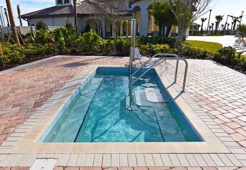 Others Relaxing 4 Bed Town Home With Splash Pool 4 Bedroom Townhouse by RedAwning