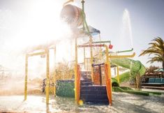 Others 5 Family Friendly Pool Home Balmoral Resort-6sltsfp1 6 Bedroom Home by RedAwning