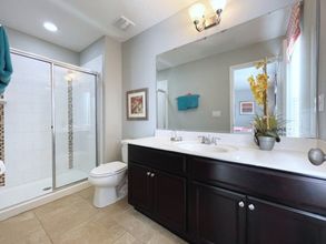 其他 4 Relaxing 7 Bed Pool Home With Game Room 7 Bedroom Home by RedAwning