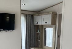 อื่นๆ 3 Immaculate 3-bed Lodge in Out Rawcliffe