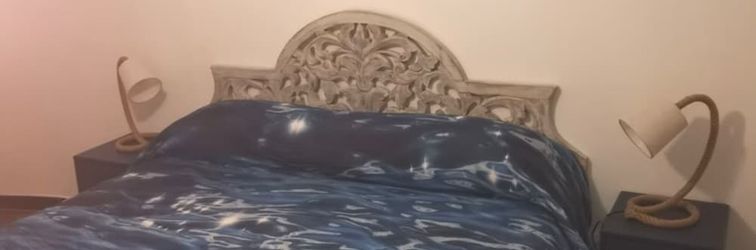 기타 The Rocks a Stone's Throw Away