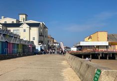 อื่นๆ 2 Beautiful 1-bed Apartment in Walton on the Naze